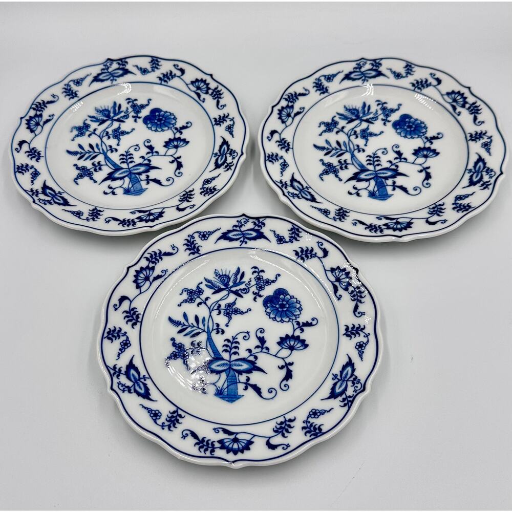 Danube 1950's Blue Onion Blue & White 3pc Dessert Plate Set Ribbon Hallmark Logo